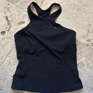Lululemon black sports top/bra